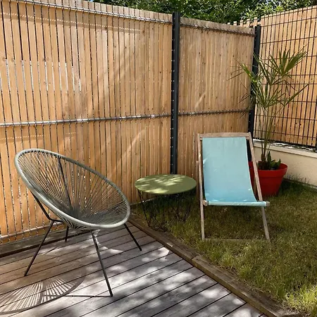Elegant T3 Avec Terrasse Et Parking Prive A Apartament