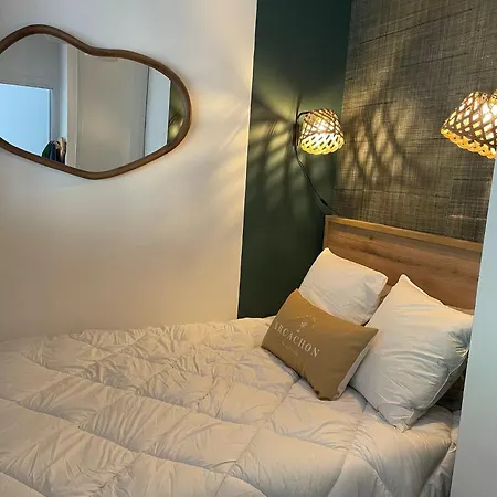 Elegant T3 Avec Terrasse Et Parking Prive A Apartament *