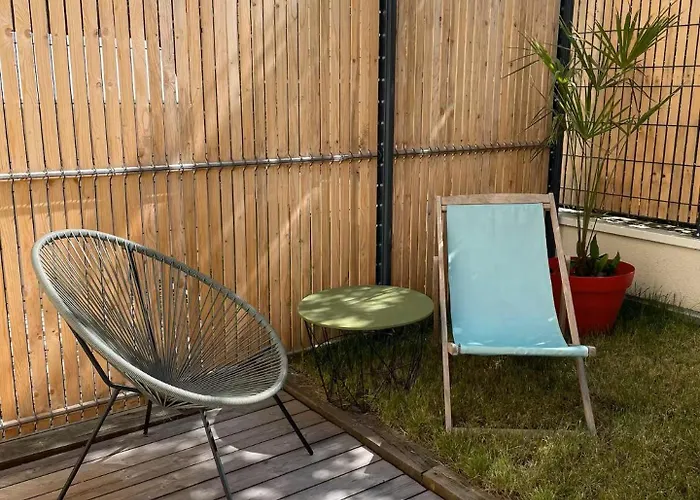 3 Pièces Avec Grande Terrasse, Entre Port Et Hyper Centre Appartement