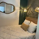 3 Pieces Avec Grande Terrasse, Entre Port Et Hyper Centre Apartment *