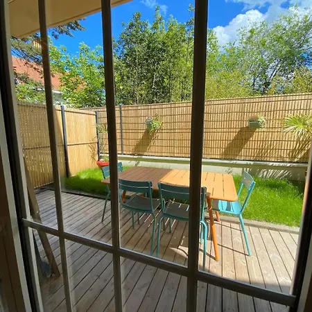Elegant T3 Avec Terrasse Et Parking Prive A *